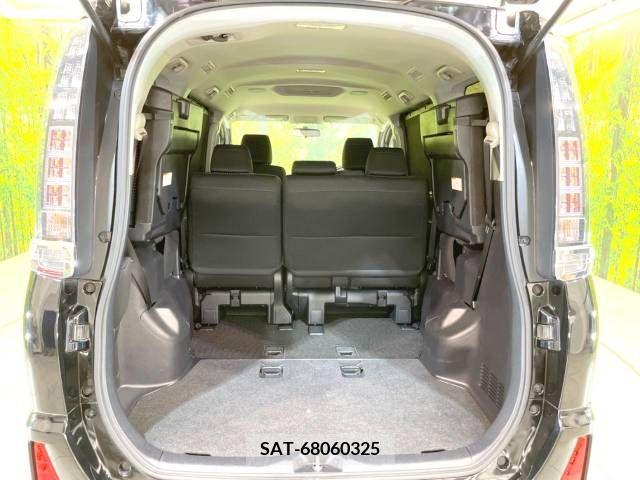Toyota VOXY 2015-07 222057-12