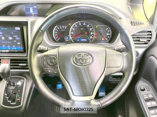 Toyota VOXY 2015-07 222057-7