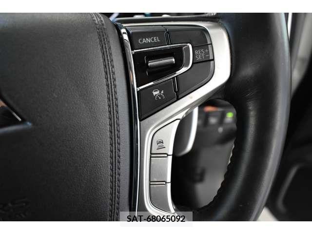 Mitsubishi OUTLANDER PHEV 2018-08 203033-15