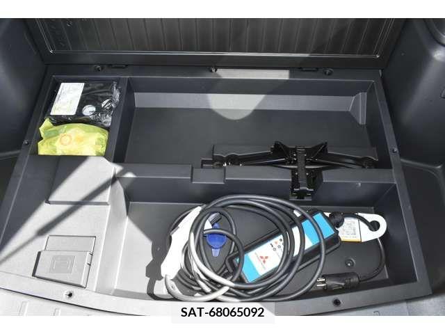Mitsubishi OUTLANDER PHEV 2018-08 203033-12