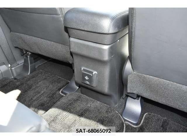 Mitsubishi OUTLANDER PHEV 2018-08 203033-9