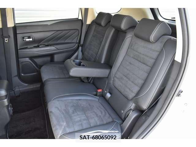 Mitsubishi OUTLANDER PHEV 2018-08 203033-8