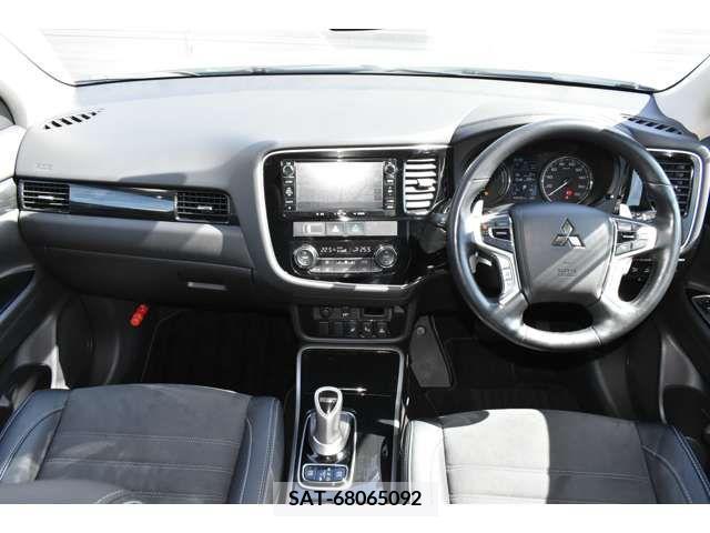 Mitsubishi OUTLANDER PHEV 2018-08 203033-3
