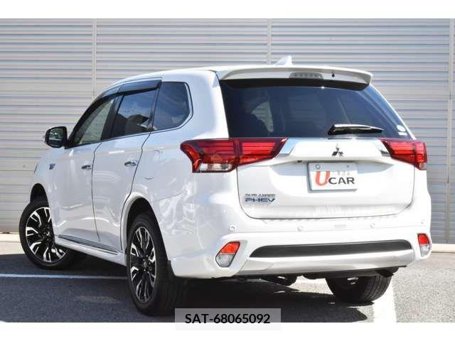 Mitsubishi OUTLANDER PHEV 2018-08 203033-2