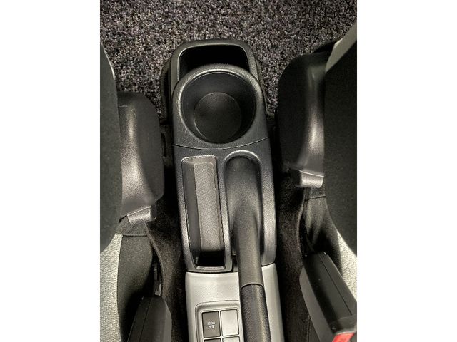 Toyota AQUA 2013-03 11033-24