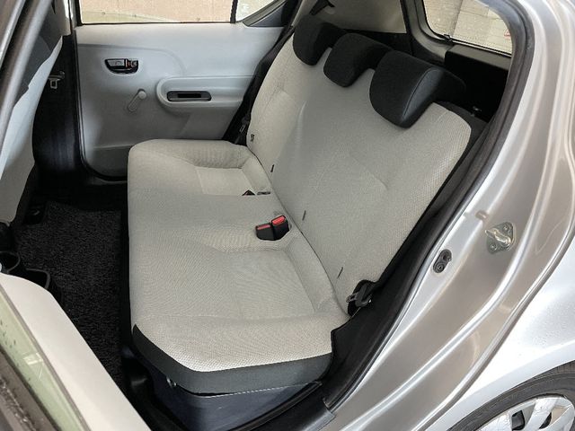 Toyota AQUA 2013-03 11033-12