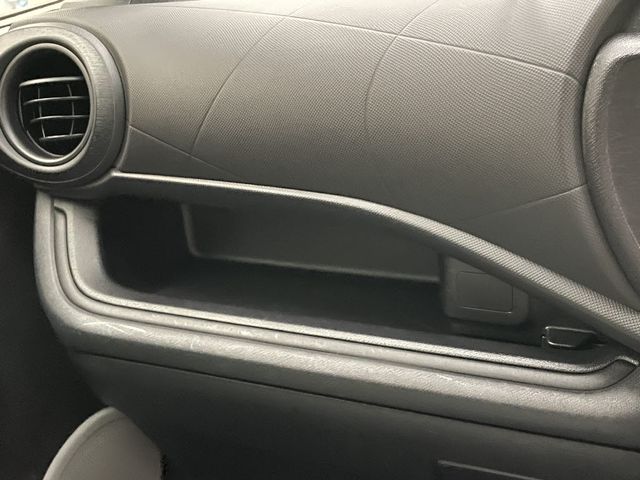 Toyota AQUA 2013-03 11033-25