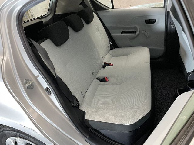Toyota AQUA 2013-03 11033-10