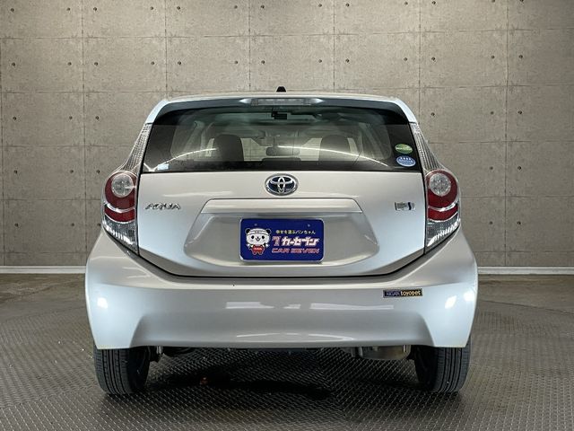 Toyota AQUA 2013-03 11033-5
