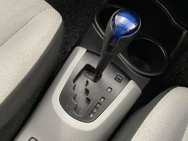 Toyota AQUA 2013-03 11033-18