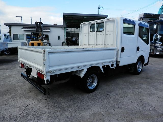 Nissan ATLAS 2008-08 379-2