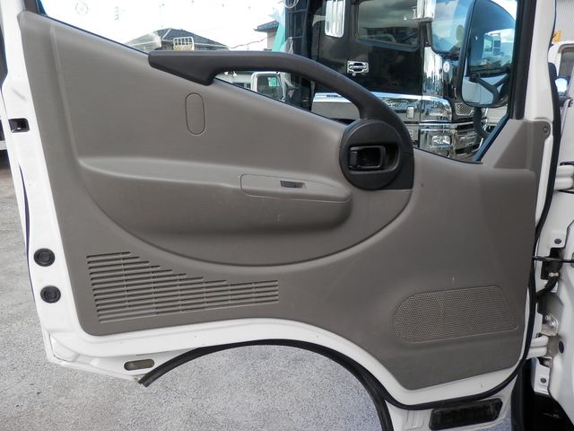 Nissan ATLAS 2008-08 379-27