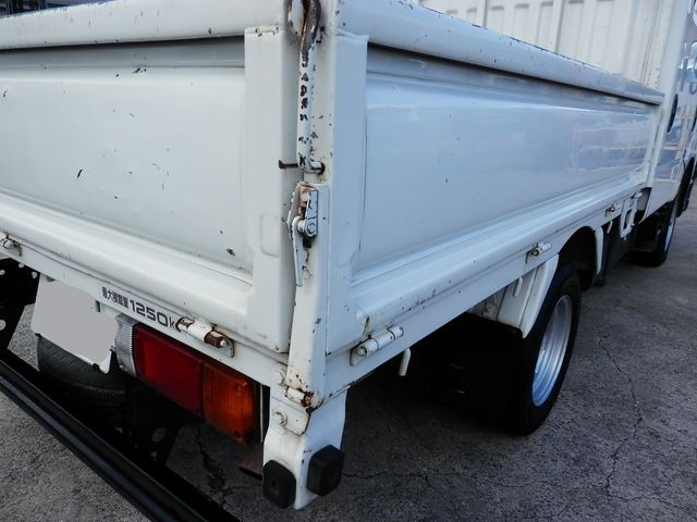 Nissan ATLAS 2008-08 379-8