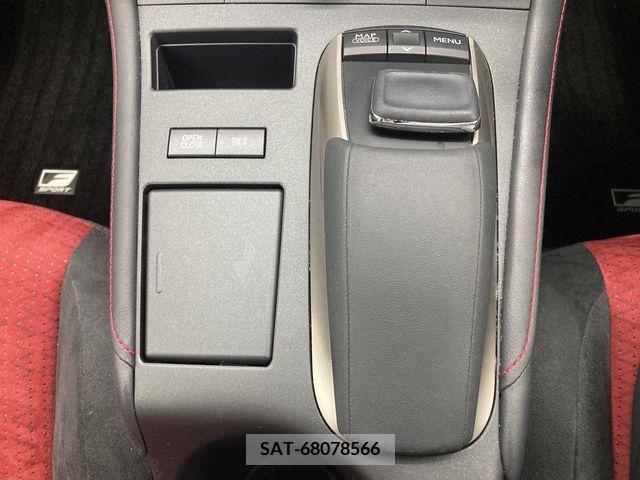 Lexus CT 2015-10 362705-17