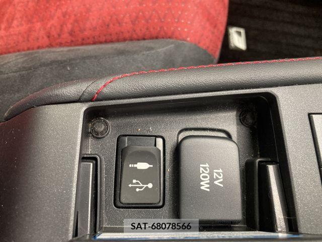 Lexus CT 2015-10 362705-16