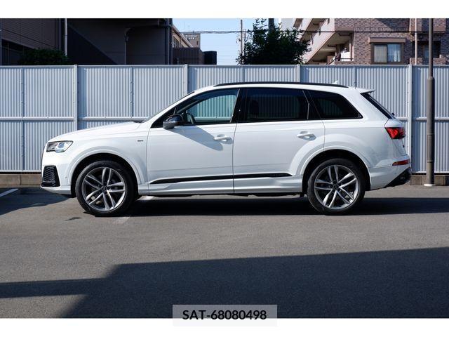 Audi Q7 2023-01 292848-1