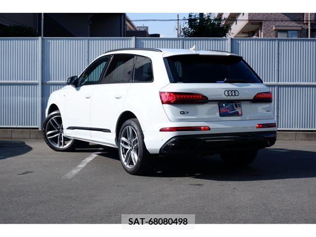 Audi Q7 2023-01 292848-2