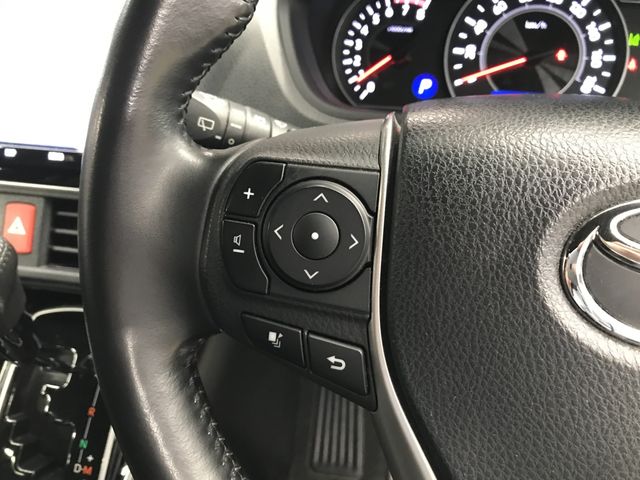 Toyota VOXY 2018-12 21406-23