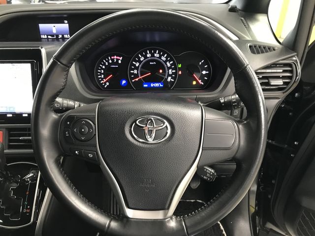 Toyota VOXY 2018-12 21406-17