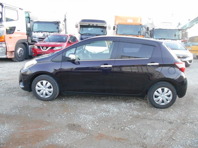 Toyota VITZ 2017-03 28399-6