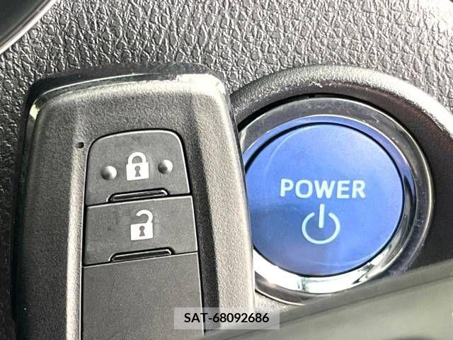 Toyota C-HR 2018-09 294898-8