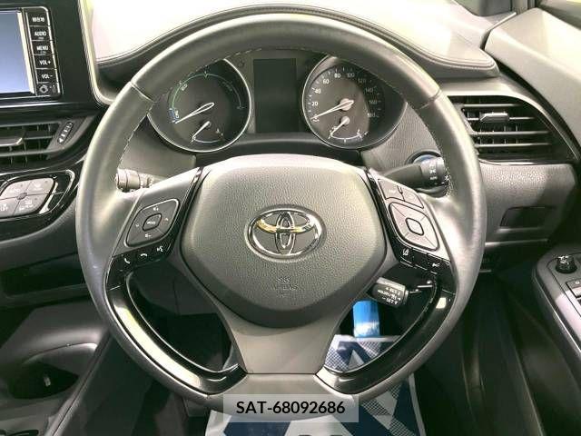 Toyota C-HR 2018-09 294898-12