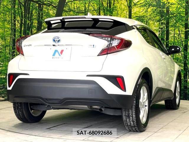 Toyota C-HR 2018-09 294898-18