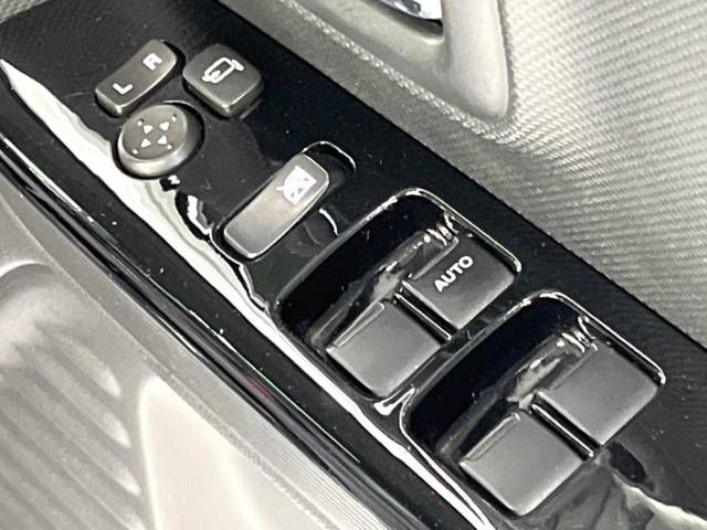 Suzuki SPACIA 2018-03 183418-19