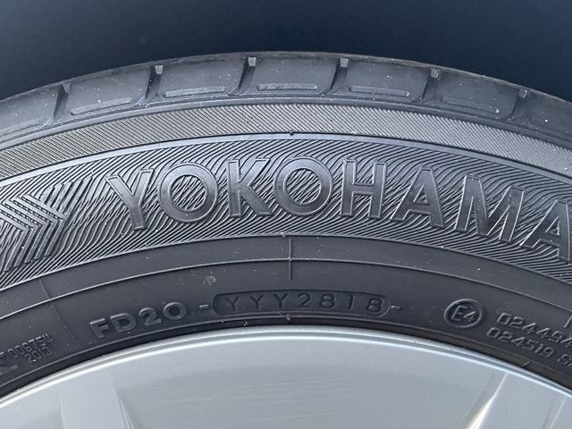 Toyota PRIUS ALPHA 2018-07 18737-24