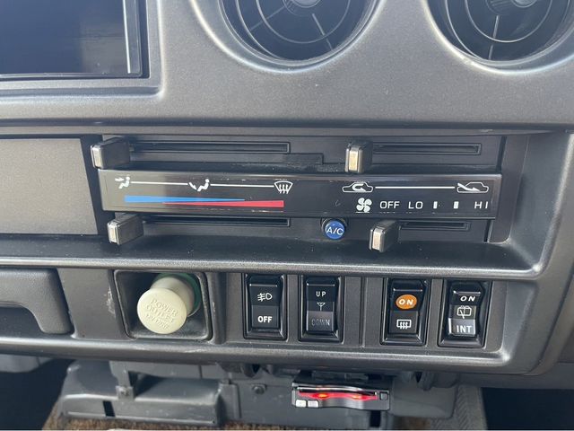 Toyota LAND CRUISER 1988-11 5639-26
