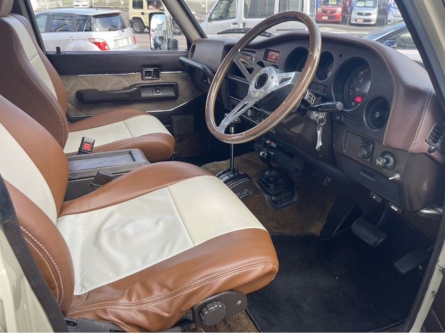 Toyota LAND CRUISER 1988-11 5639-5