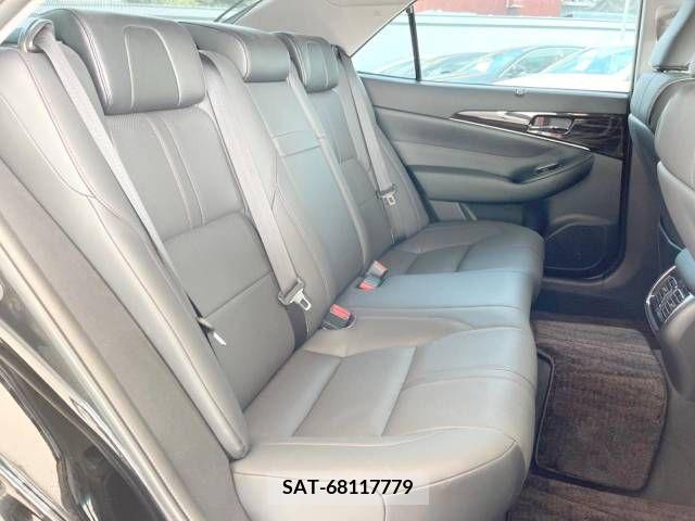 Toyota CROWN SEDAN 2018-01 347569-10