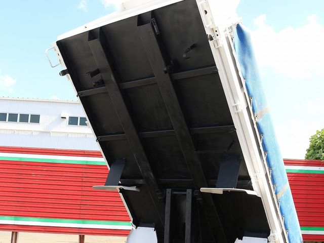 Mitsubishi CANTER 2017-12 180660-15