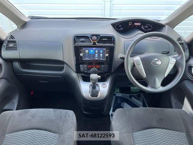 Nissan SERENA 2016-02 324918-1