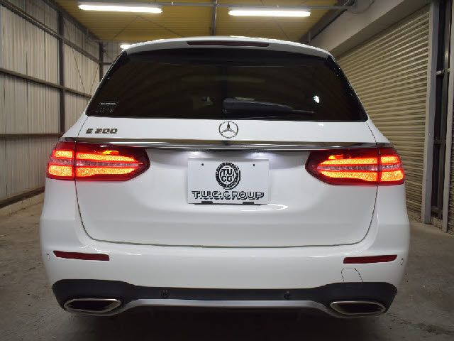 Mercedes Benz E-CLASS 2020-08 20199-28