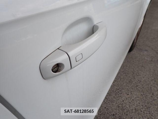 Audi A4 2015-06 333706-8