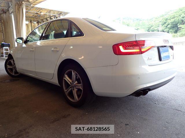 Audi A4 2015-06 333706-2