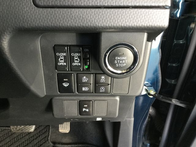 Toyota ROOMY 2018-11 10279-7