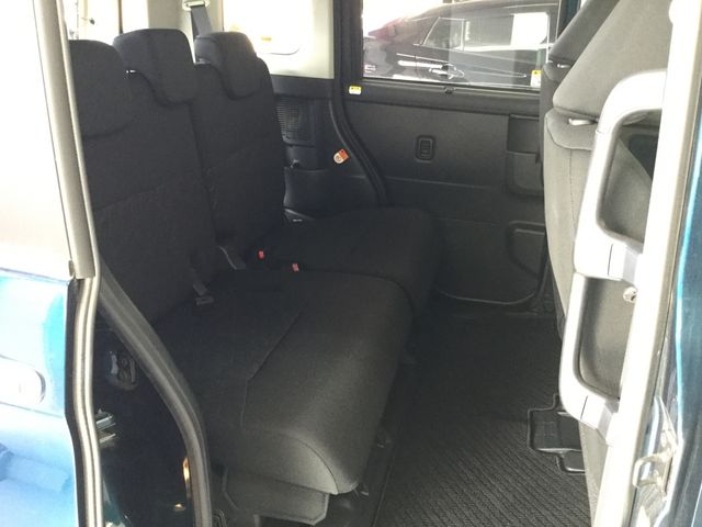 Toyota ROOMY 2018-11 10279-23
