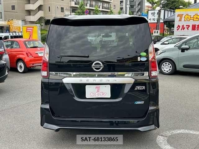 Nissan SERENA 2016-09 376923-6