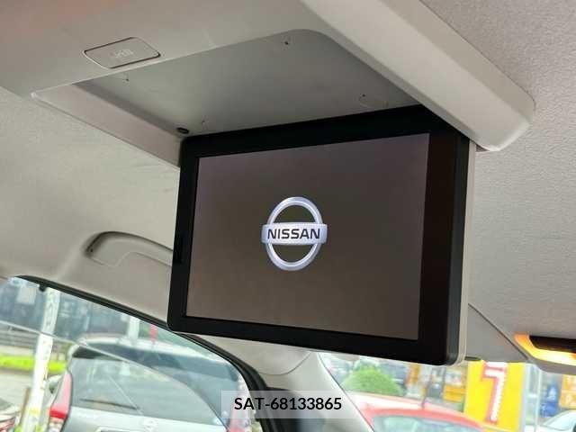 Nissan SERENA 2016-09 376923-18