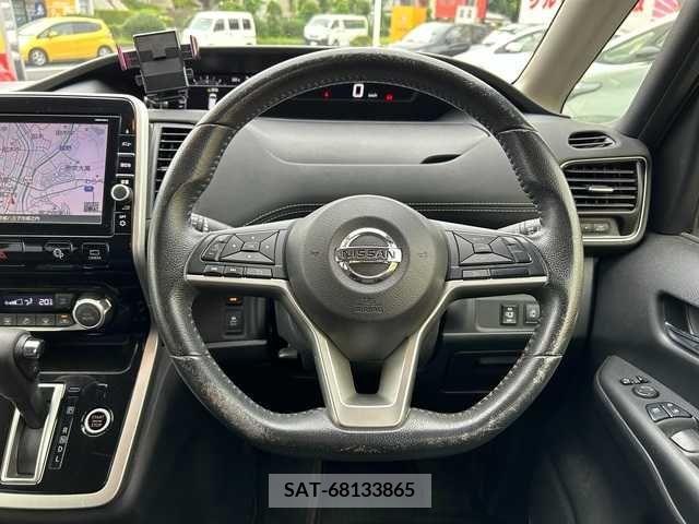 Nissan SERENA 2016-09 376923-15