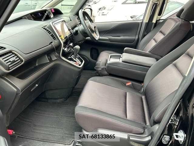 Nissan SERENA 2016-09 376923-26