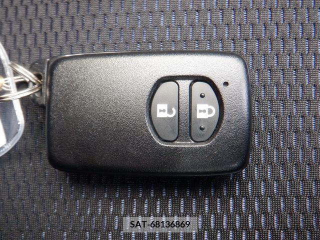Toyota VITZ 2018-12 207670-22