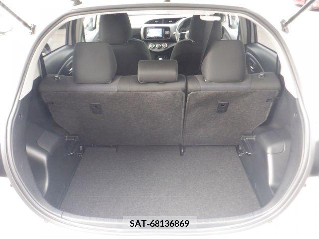 Toyota VITZ 2018-12 207670-20