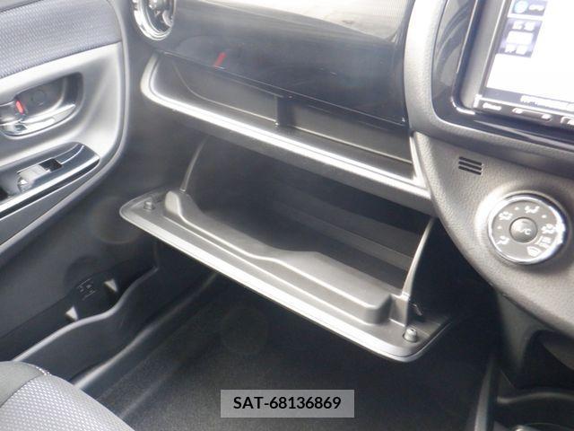 Toyota VITZ 2018-12 207670-7