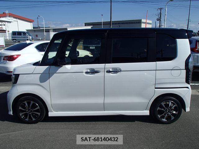 Honda N BOX CUSTOM 2019-02 279051-2