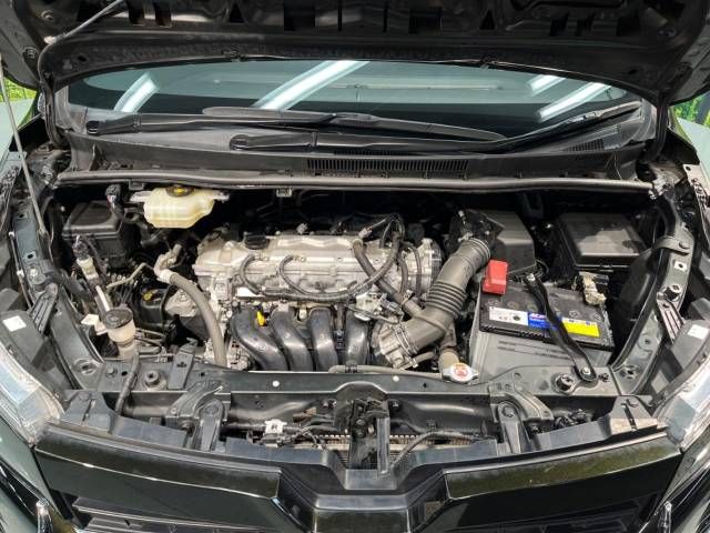 Toyota VOXY 2018-10 194709-19