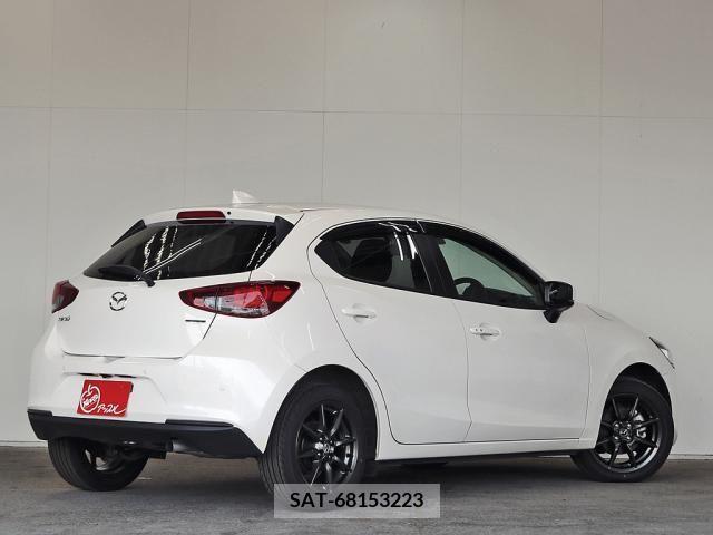 Mazda MAZDA2 2019-12 299045-6