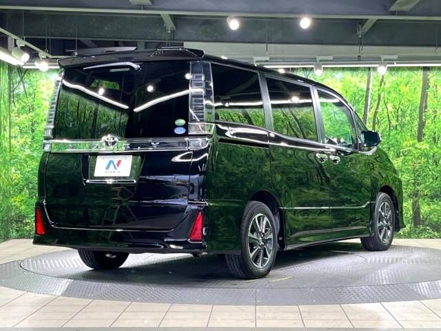 Toyota VOXY 2018-04 23805-18